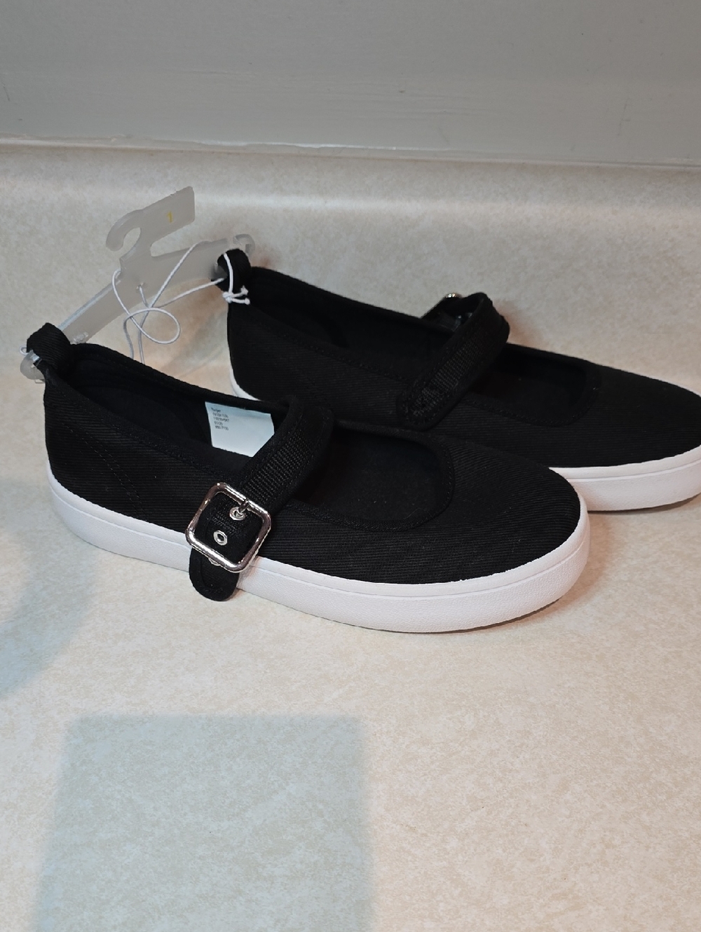 Art Class Black Mary Jane Shoes Size 1